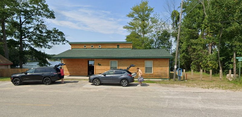 Bass Lake Store - 2024 Street View (newer photo)